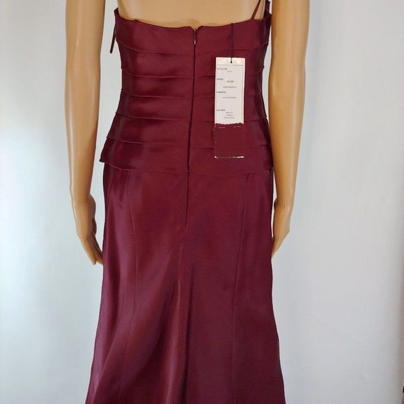 NWT Liancarlo Strapless Formal Gown in Merlot - Picture 4 of 5